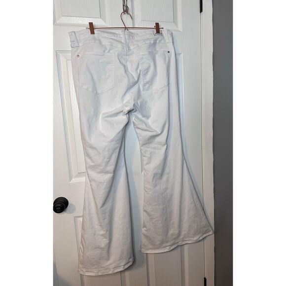 Judy Blue Super Flare Fit WHITE Jeans Women’s size 18 18w - Picture 7 of 8